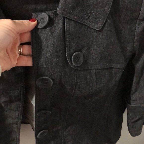 Adorable cropped dark denim jacket Medium - Picture 4 of 6